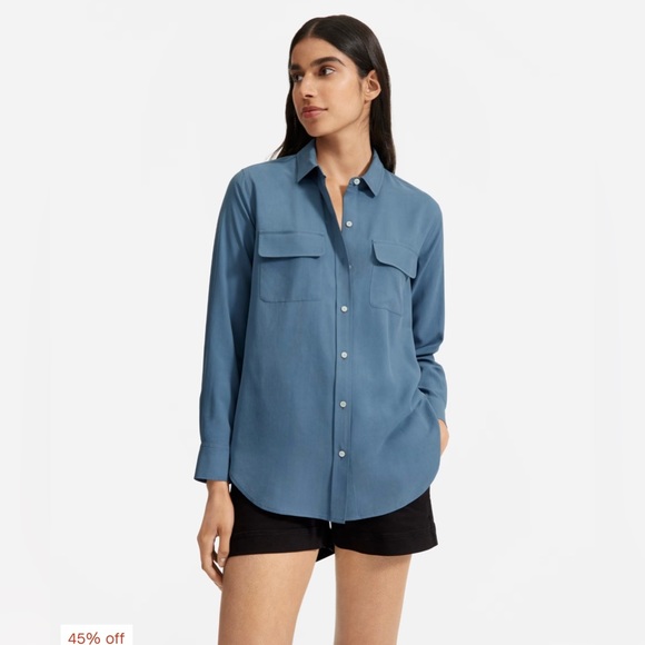 Everlane Tops - NWT Everlane the washable slik relaxed shirt blue grey size 00